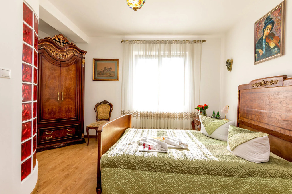 Czarny Kot My Warsaw Residence