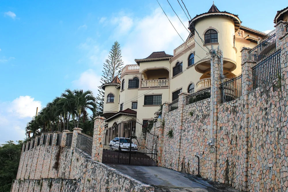 Clarridge View Guest House
