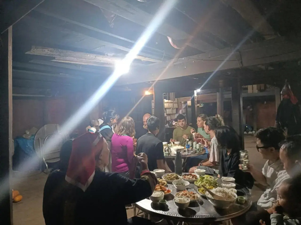 Ta Phin Homestay