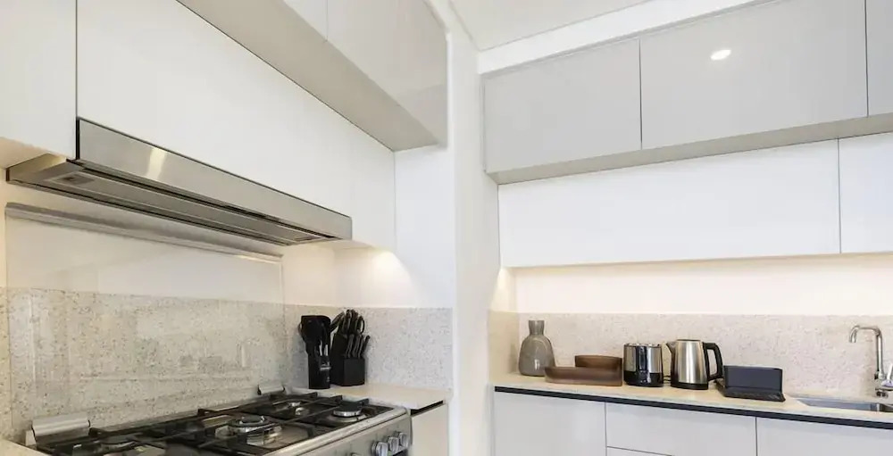 LUX The Marina Vista Beachfront Suite 3