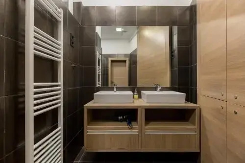 E14 Design Hostel