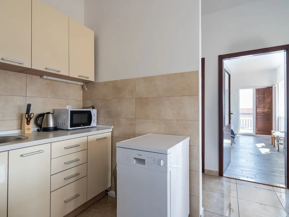 Simplistic Villa in Podstrana with Patio near Adriatic Sea