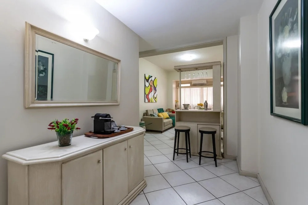 2 Minutes From Copacabana Beach A303
