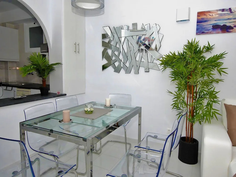 Dona Lola Sandra - Cozy beach front house with open sea views located in Calahonda only few minutes away from Marbella - Costa del sol CS111