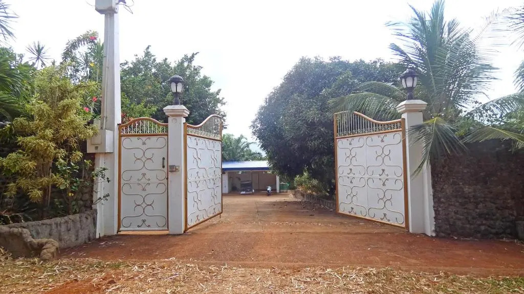 Villa Tropical Garden with Pool