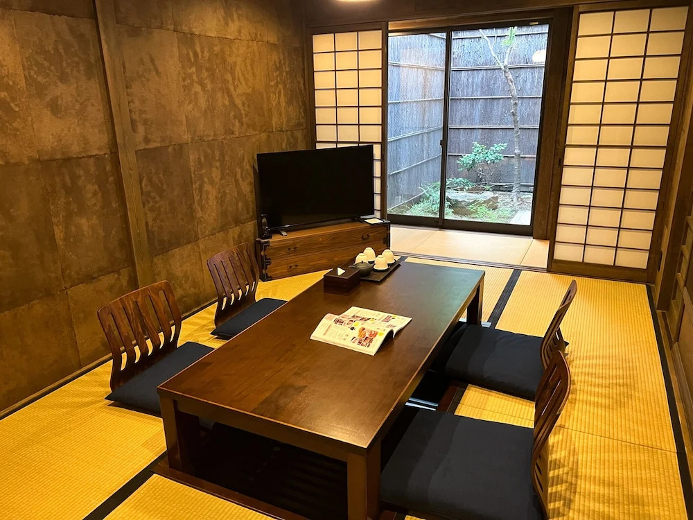 Rinn Shijo Machiya