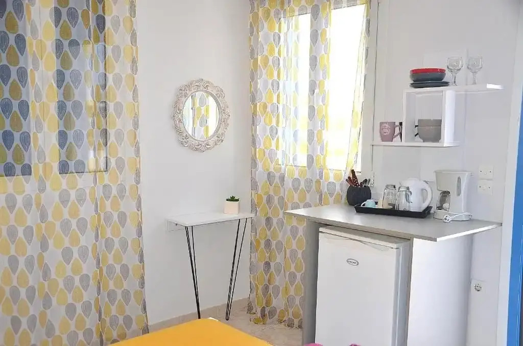 Overhill Apartments Adamas
