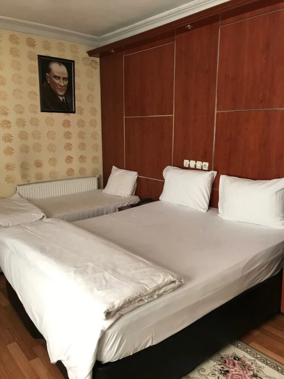 Hotel Azer