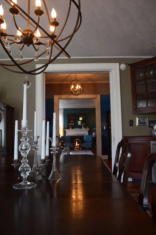 The Applewood Manor