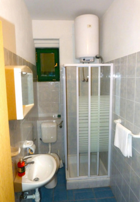 Villa Jadran - 10 m from beach - H(6+2)