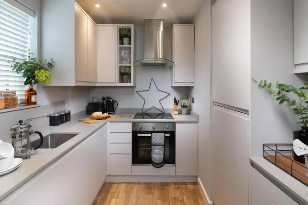 Roseland Apartment 4