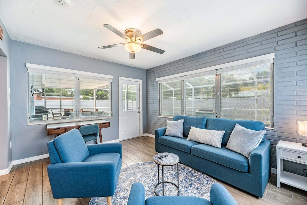 3442 Azalea Pl