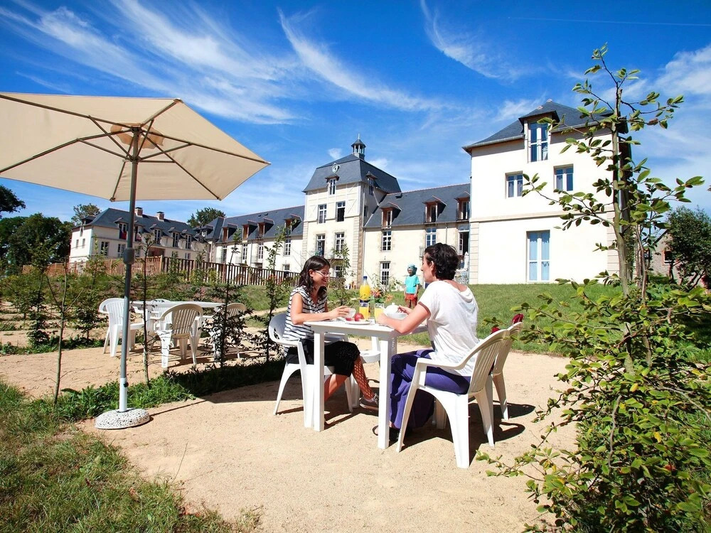 Snug Apartment in a 17th Century Castle in a Breton Village