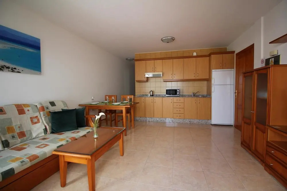 Cala Apartments 2Pax 1C