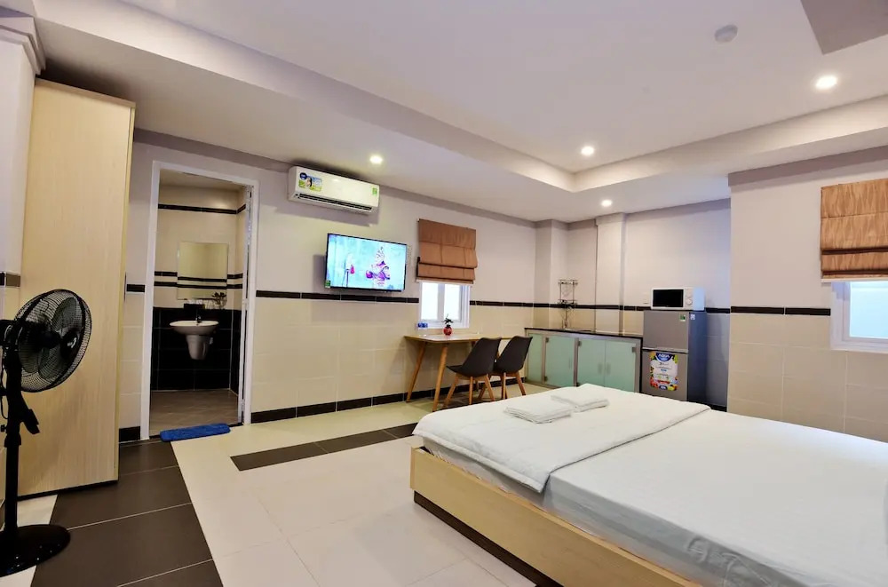Bin Bin Hotel 5   Near Lotte Mart D7