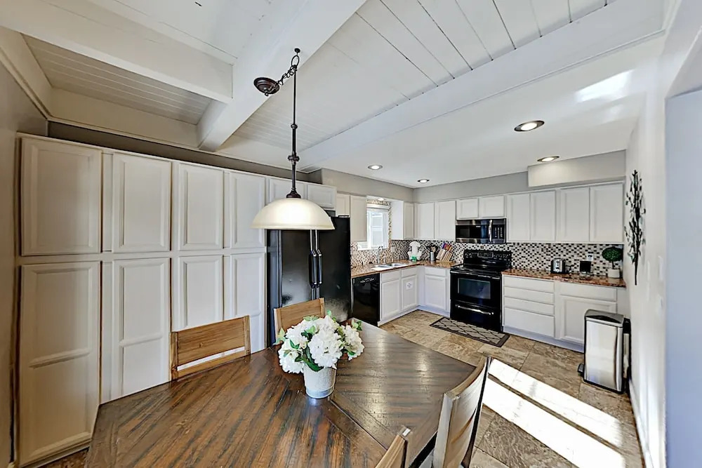 2495 Cougar Trl Home 3 Bedrooms 2 Bathrooms Home