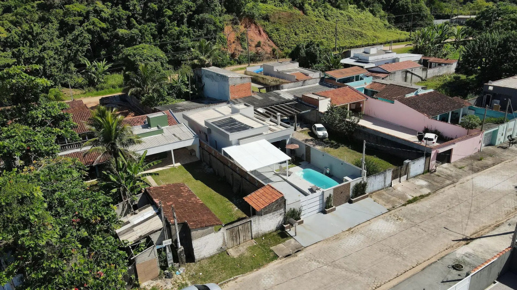 Linda Casa Com Piscina Churrasqueira Wifi Em Massaguaçu Caragua