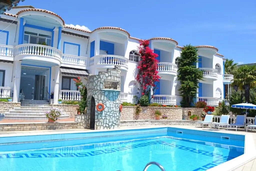 Dolphin Apartments 2