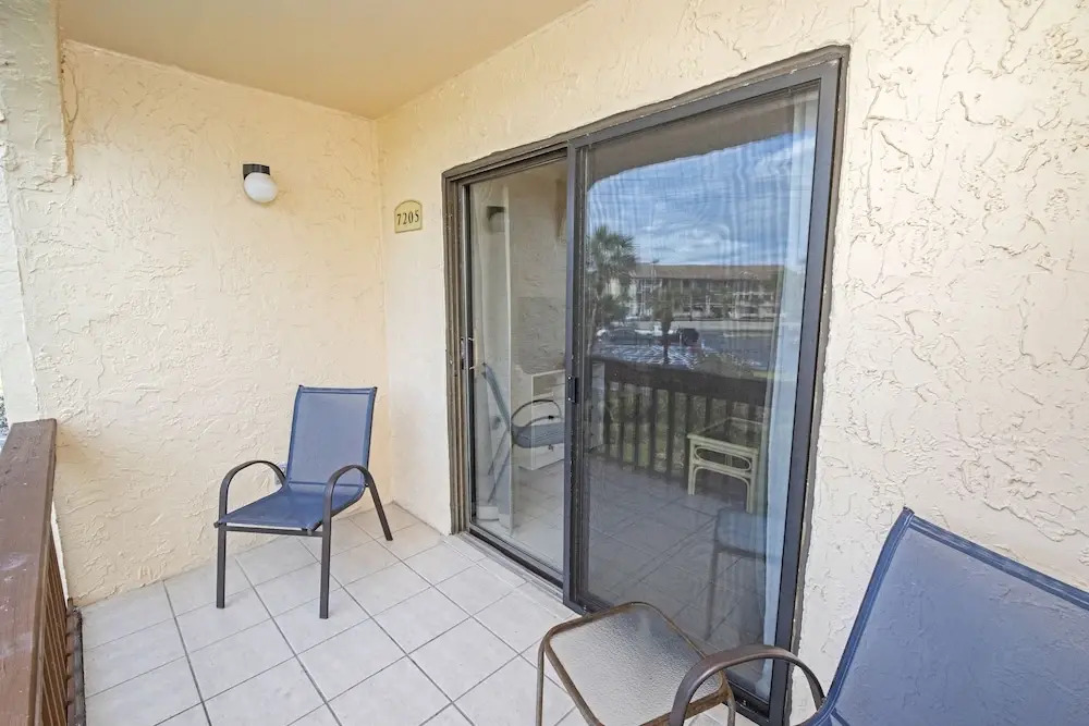 Lovely Oceanside Home W/outdoor Shower/free Wifi/shared Pool/hot Tub/tennis/ac