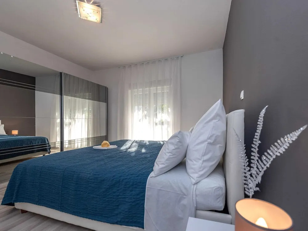 Villa in Galovac with Pool near Zadar