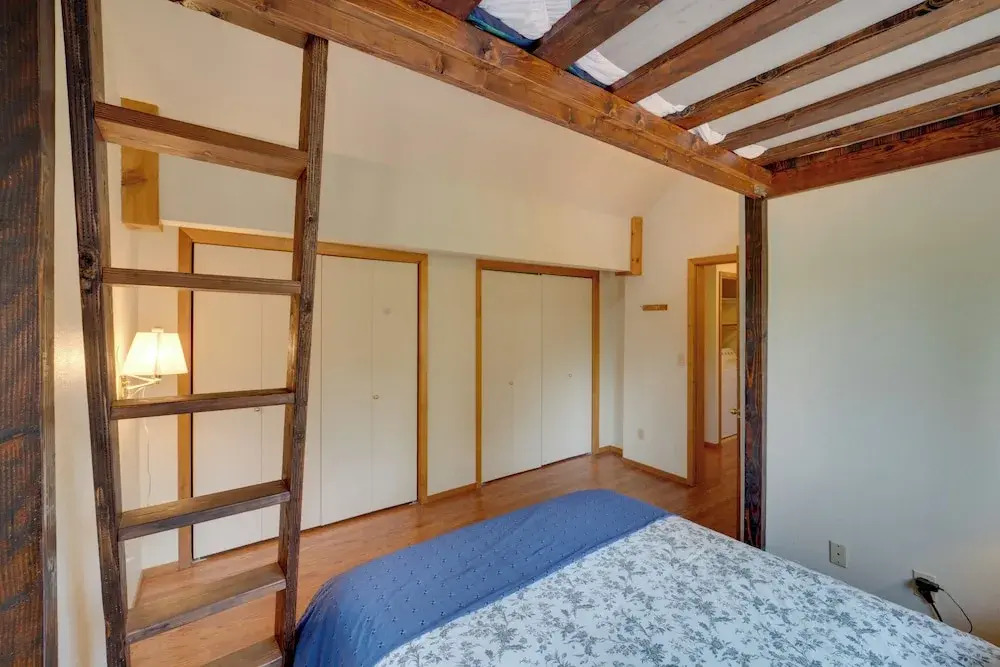 Truckee Home w/ Private Hot Tub on a Golf Course