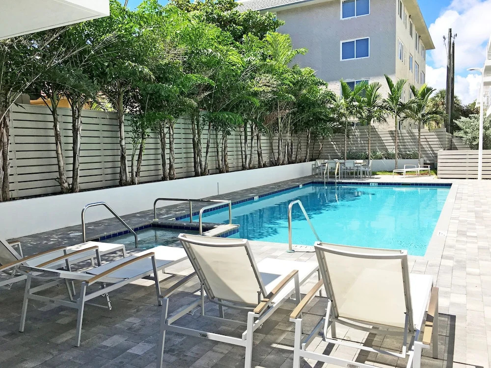 1339 Ocean Boulevard Condo Unit #14b 4 Bedrooms 3.5 Bathrooms Condo