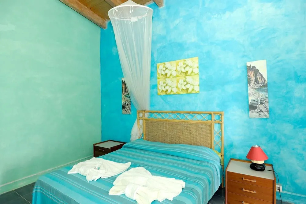 Apartment With one Bedroom in Realmonte, With Wonderful sea View, Shared Pool, Furnished Terrace - Near the Beach