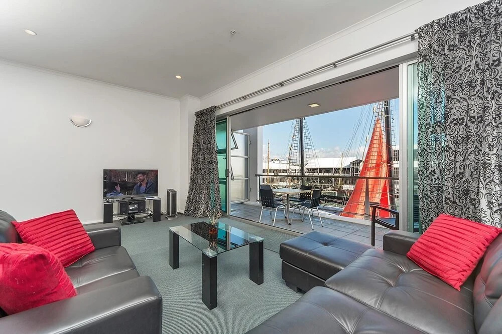 QV Attractive Princes Wharf West Apt - 423