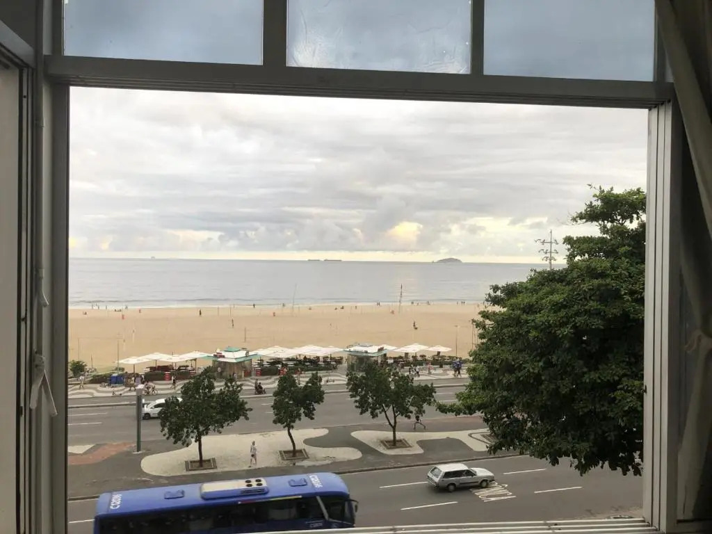 Beira-Mar em Copacabana 3 Quartos com Ar Cond