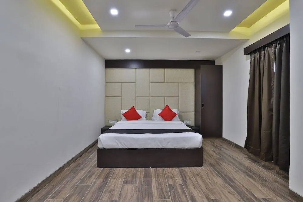 Capital O 41581 Hiriz Hotel