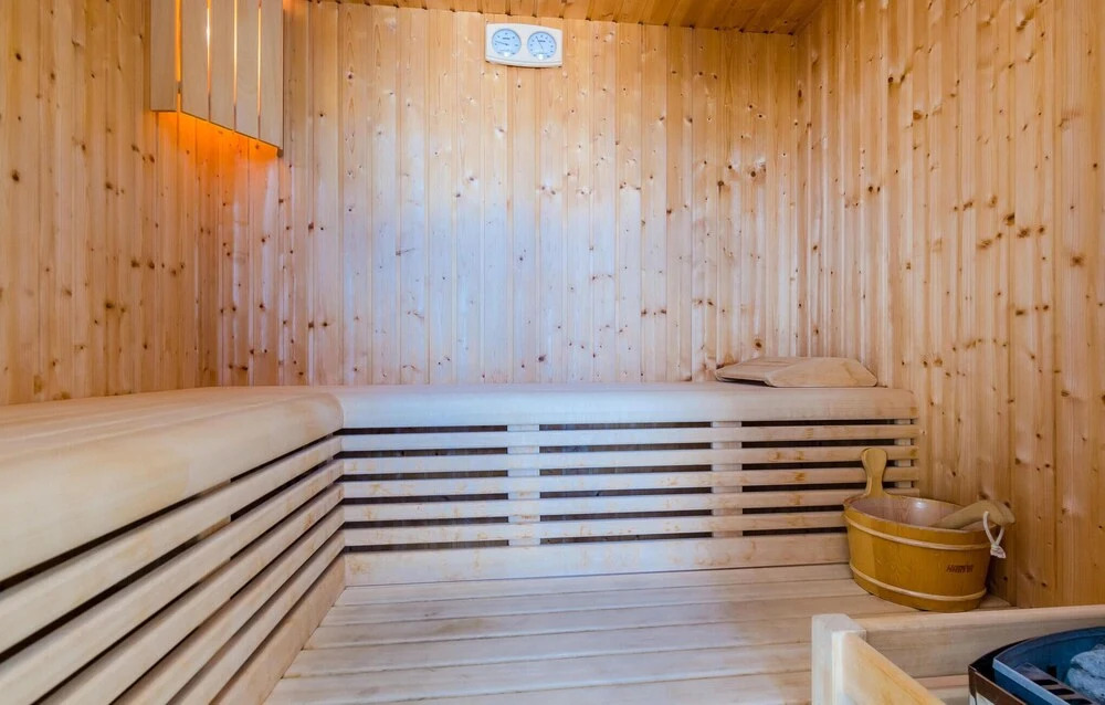 Awesome Home In Trsteno With Sauna