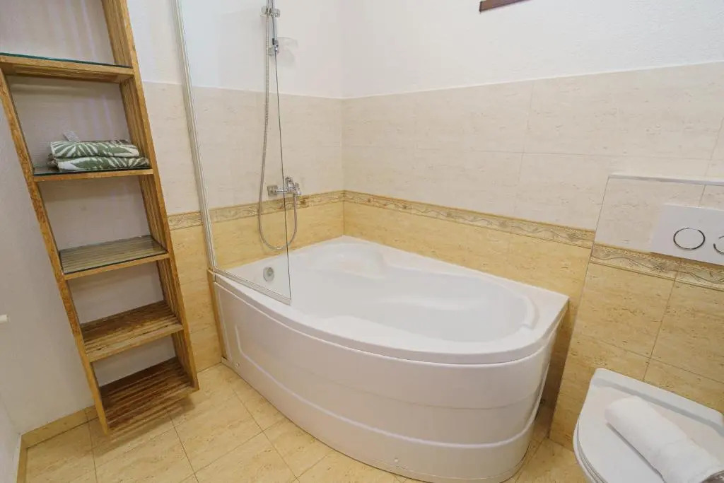 5* mansion in city center