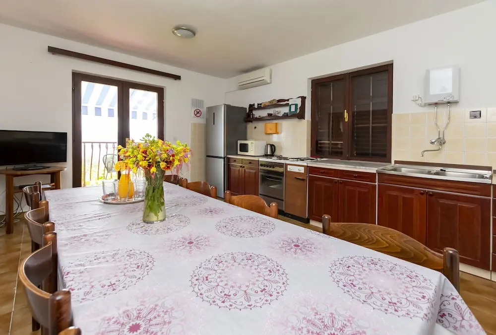 Apartments Djani