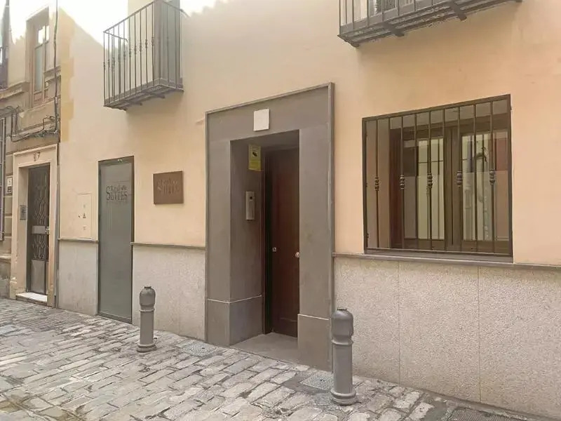 Estudio Real Suites 3000