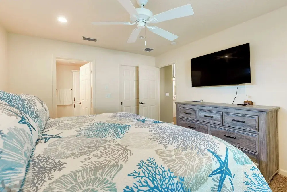 Pet-friendly Fort Pierce Home w/ Screened Porch!