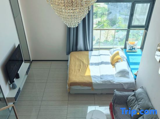 Huangdao Xinhai LOFT Scenic Apartment