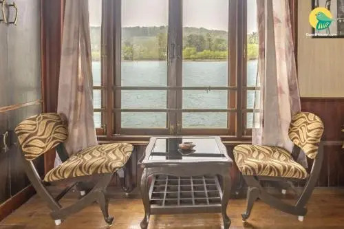 1 BR Houseboat in siolim, by GuestHouser (A7CA)