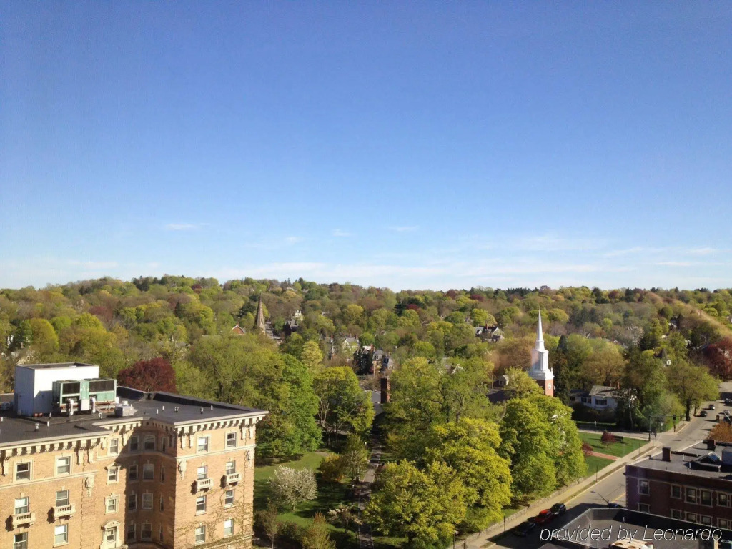 Four Points by Sheraton Boston Newton