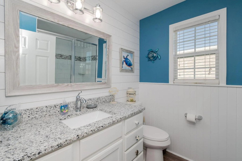 Sherrys Paradise by Oak Island Accommodations