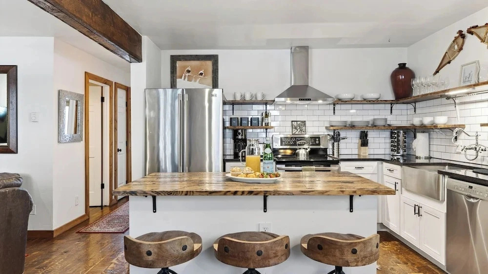 Eagle Valley Haven by Avantstay Alpine Condo + Mtn Views   Minutes to Vail + Beaver Creek