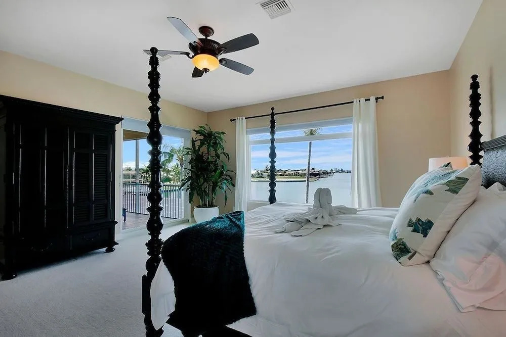 SMARCO919 5 Bedroom Holiday Home by Marco Naples Vacation Homes