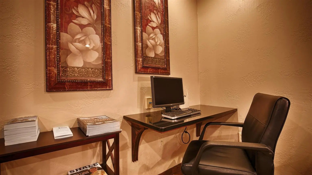 Quality Inn Three Rivers