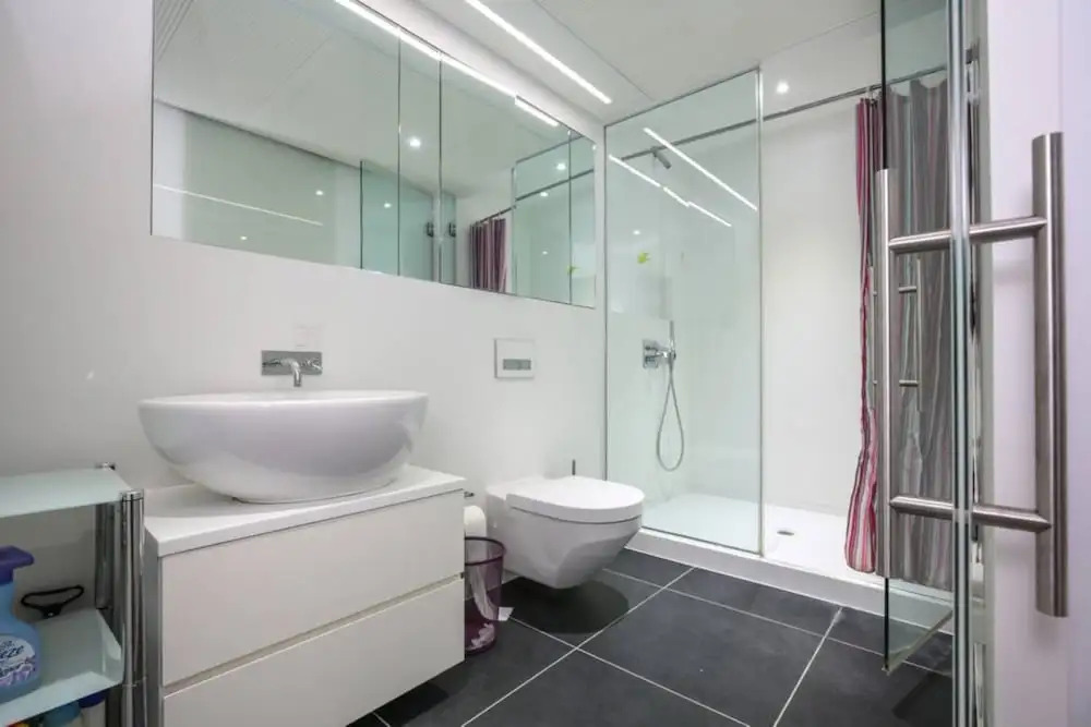 Modern 1 Bed in the Perfect Location- Very Central