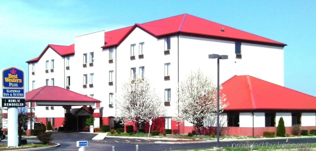 Holiday Inn Express & Suites Evansville North by IHG