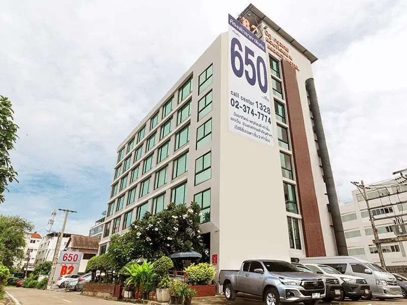 B2 Bangkok (Srinakarin)