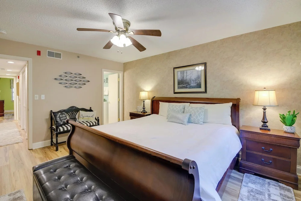 Gatlinburg Condo ~ 2 Mi to Smoky Mountains!