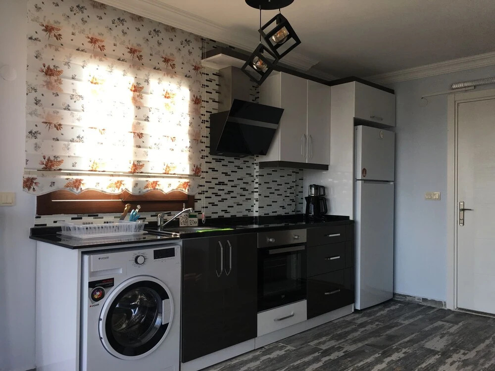 Seraysen Apart