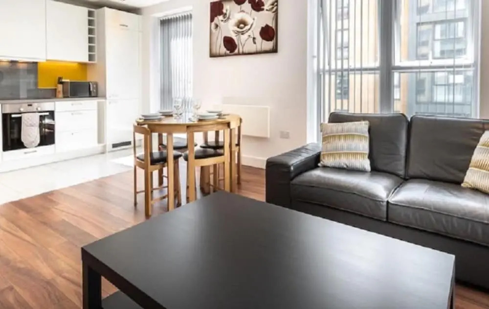 Impeccable 2-bed Apartment in Reading