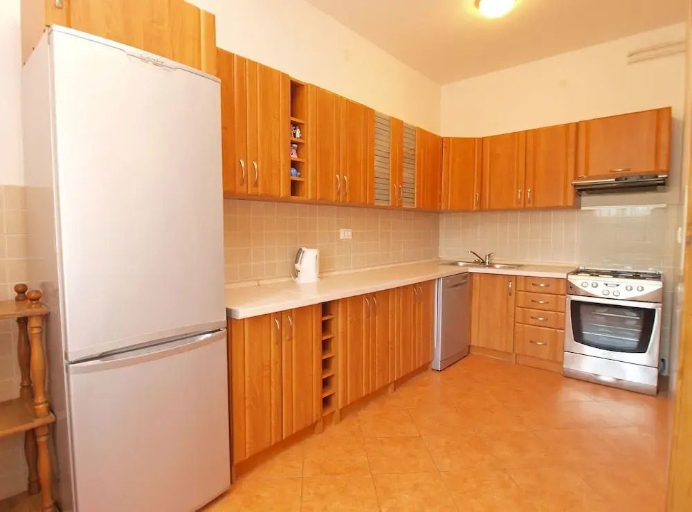 Apartment 439