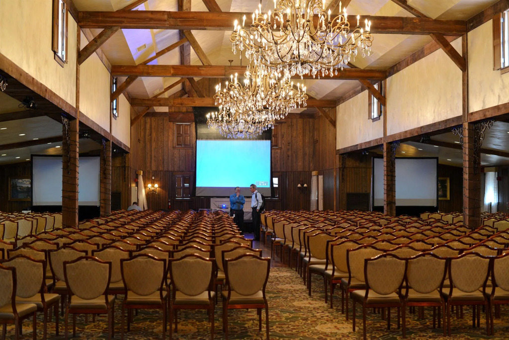 Normandy Farm Hotel & Conference Center